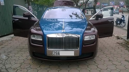 Rolls-Royce Ghost màu lạ xuất hiện tại Hà Thành